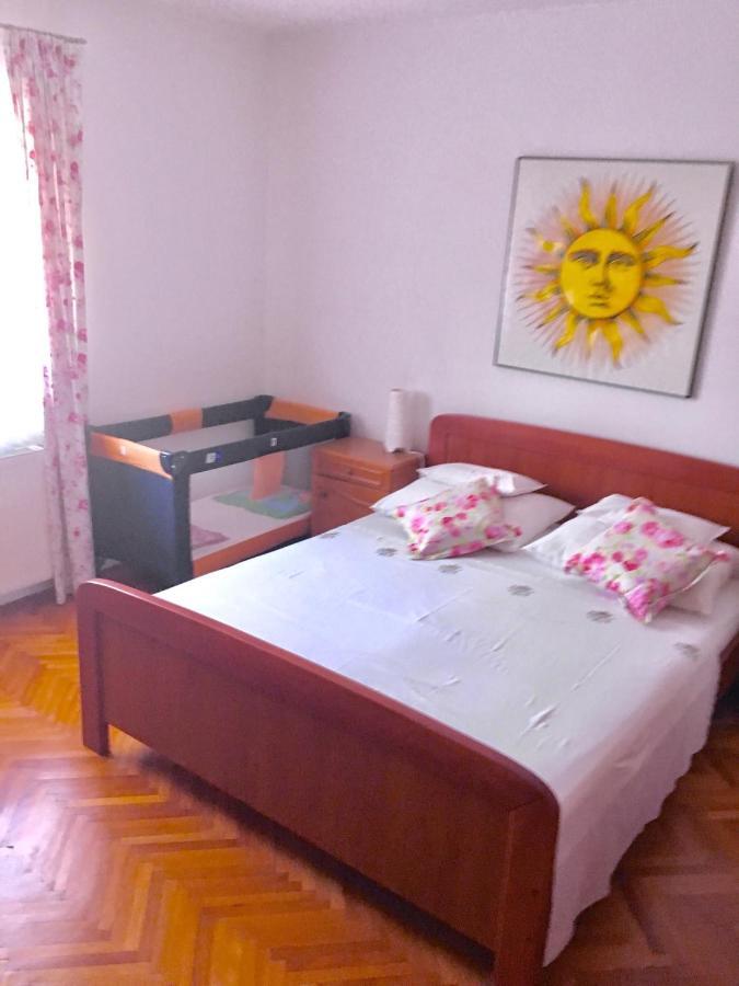 Haus Grace Apartamento Kaštela Exterior foto