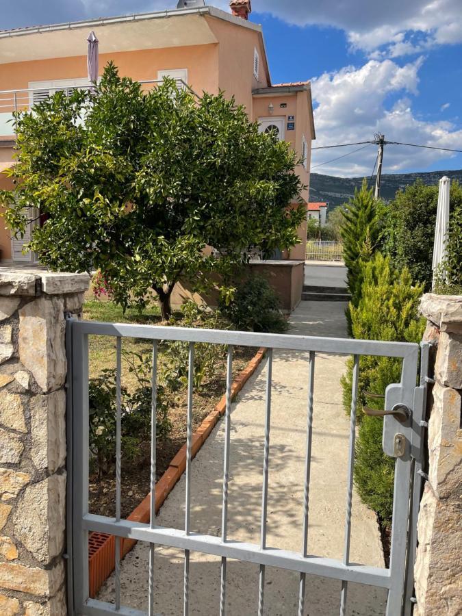 Haus Grace Apartamento Kaštela Exterior foto