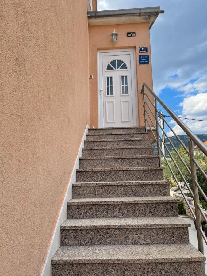 Haus Grace Apartamento Kaštela Exterior foto