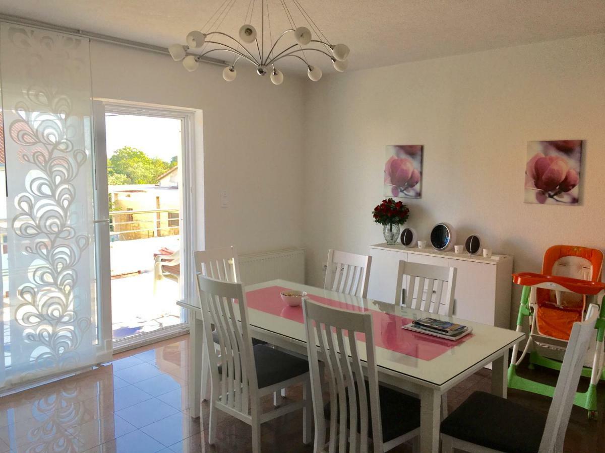 Haus Grace Apartamento Kaštela Exterior foto